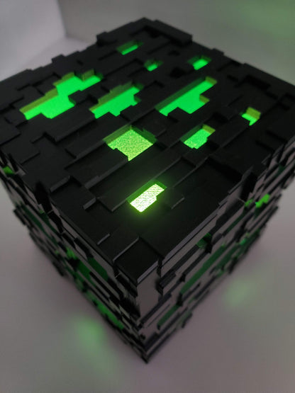 Minecraft Temalı Abajur – Çocuk Odası ve Oyun Köşesi