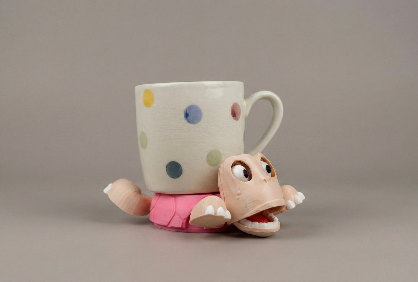 Uykucu Pembe Sevimli Kaplumbağa Kupa Altlığı - Renkli ve Eğlenceli Tasarım ile Sıcak İçeceklerinizi Koruyun