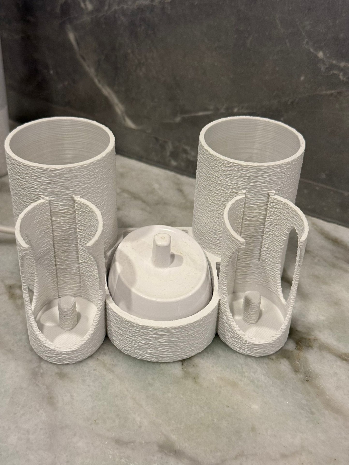 Beyaz Elektrikli İkili Diş Fırçası Standı - Çift Kullanım, Modern Tasarım