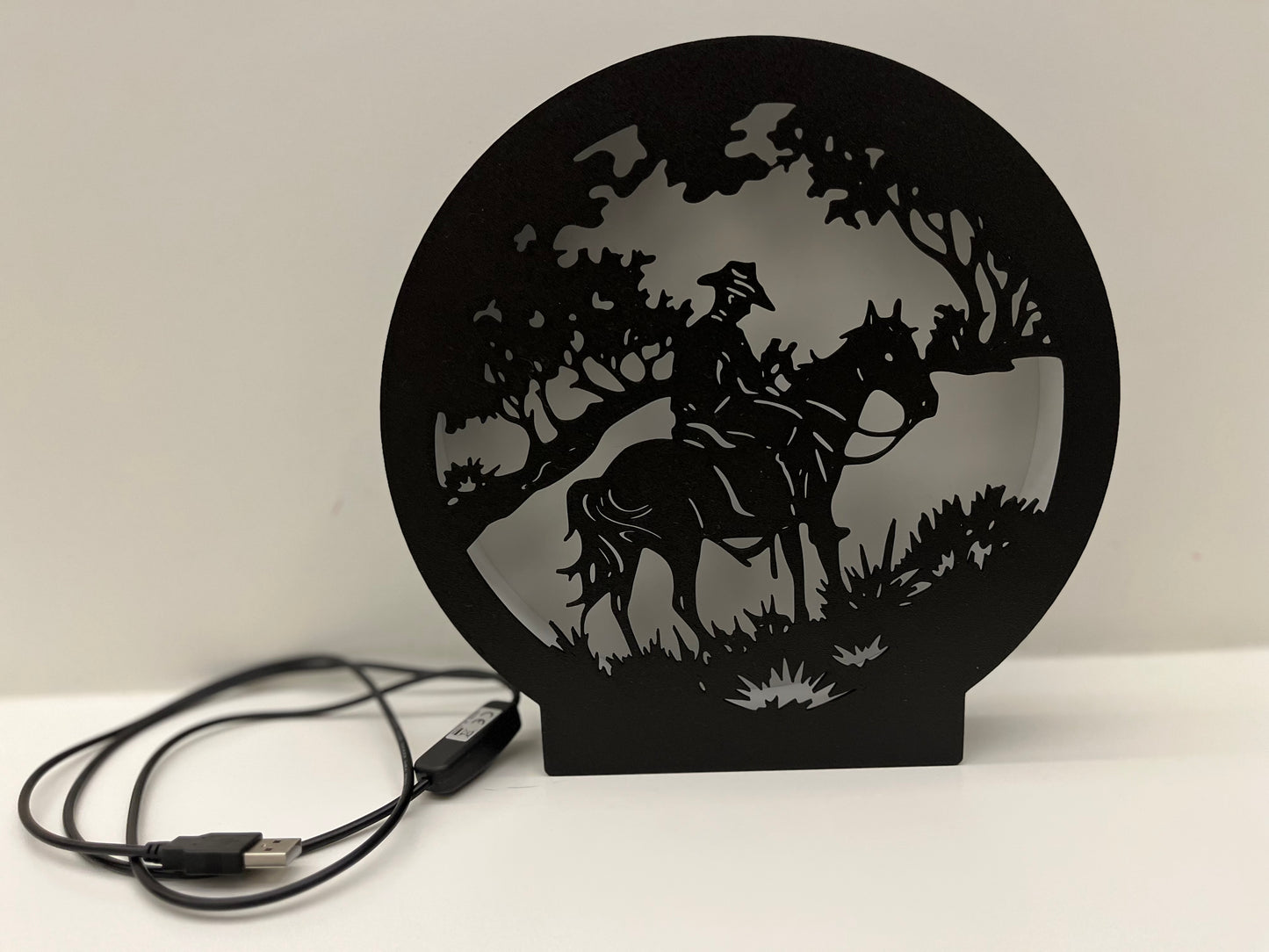 RDR Kovboy Temalı Masa Lambası - USB LED Aydınlatma — Yan Açı | ESL Dekor