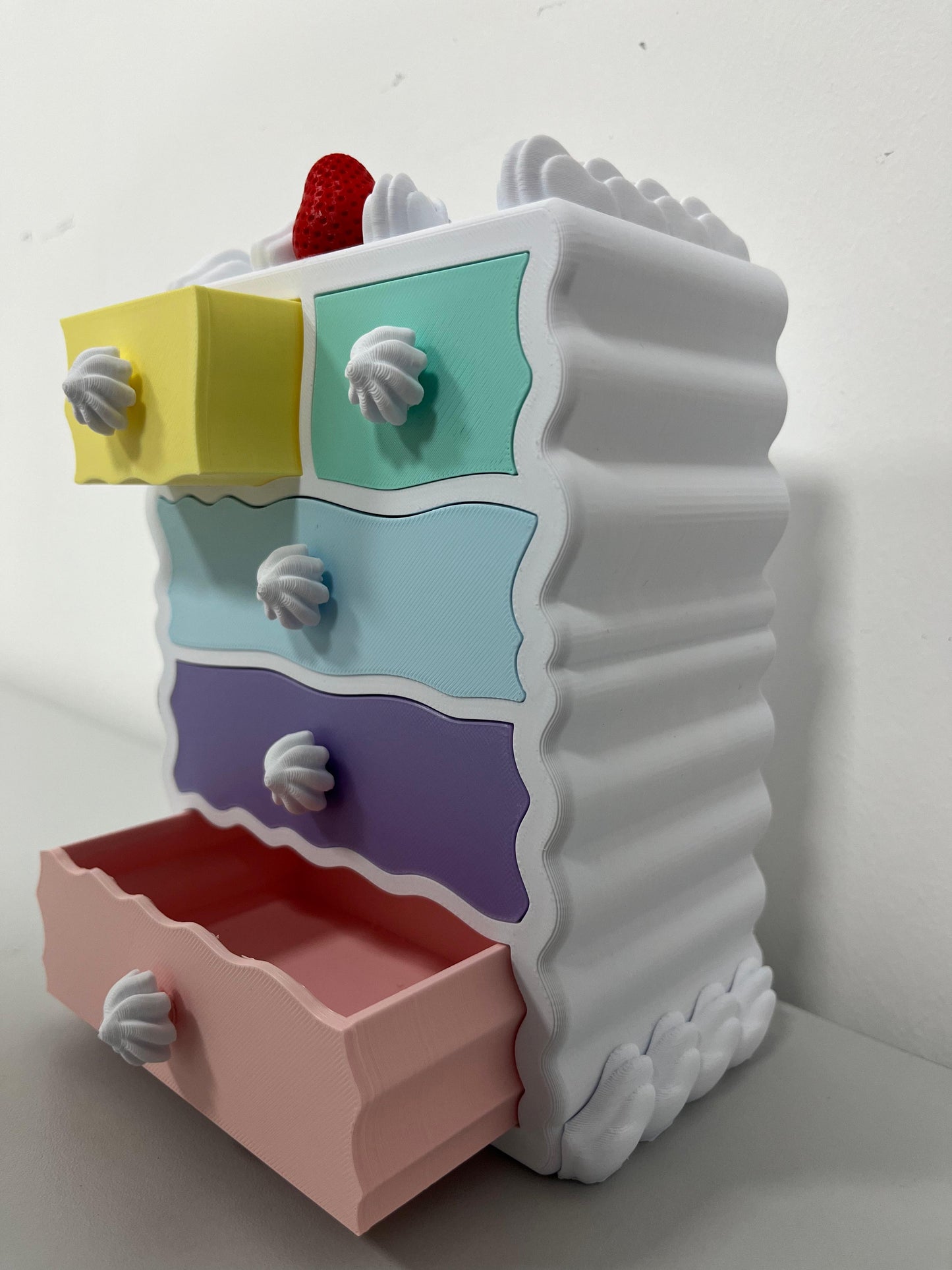 Çilekli Pasta Temalı Çekmeceli Masaüstü Organizer