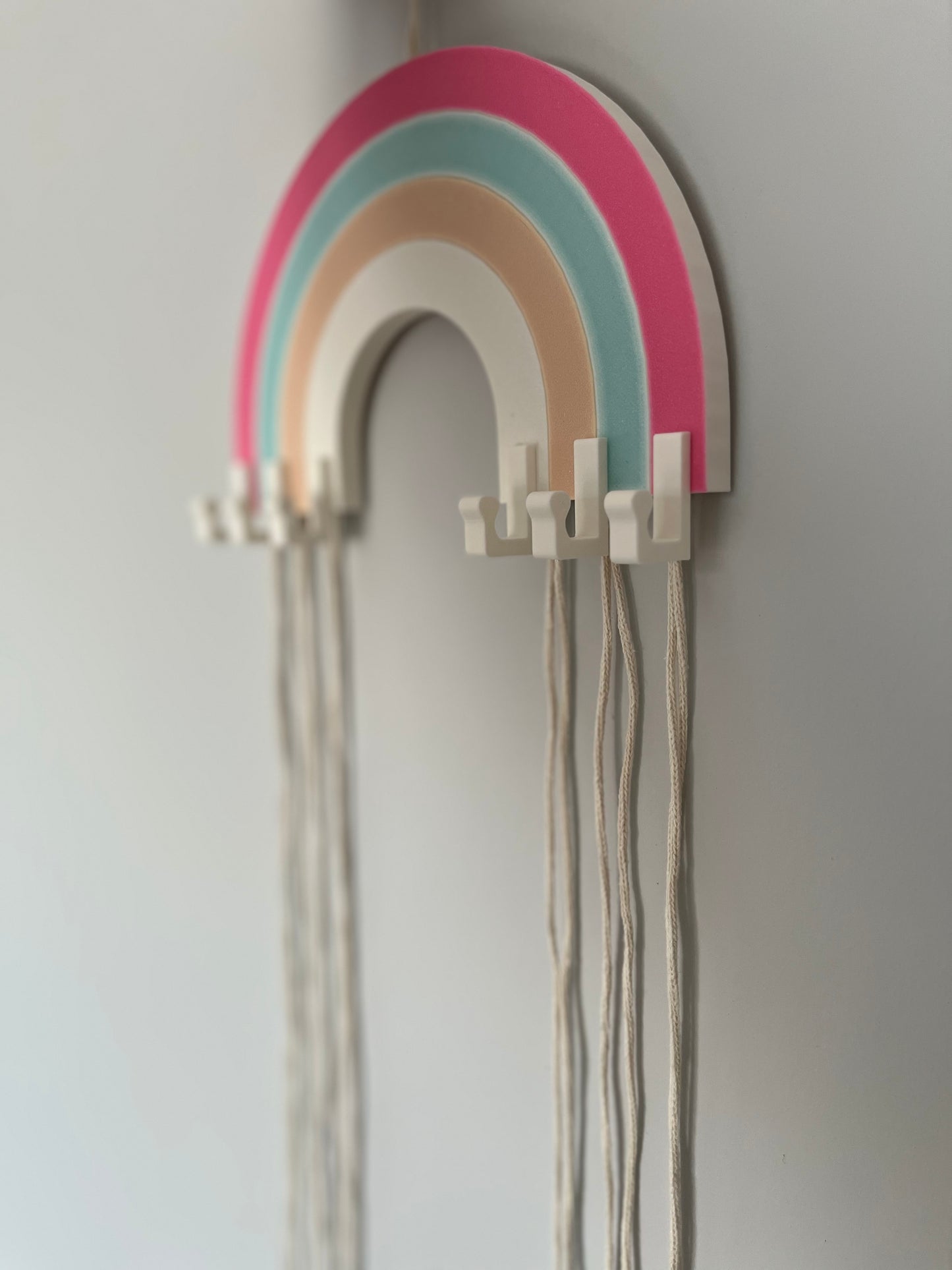 Gökkuşağı Duvar Tokalık - Renkli ve Eğlenceli Duvar Süsleme Çözümü