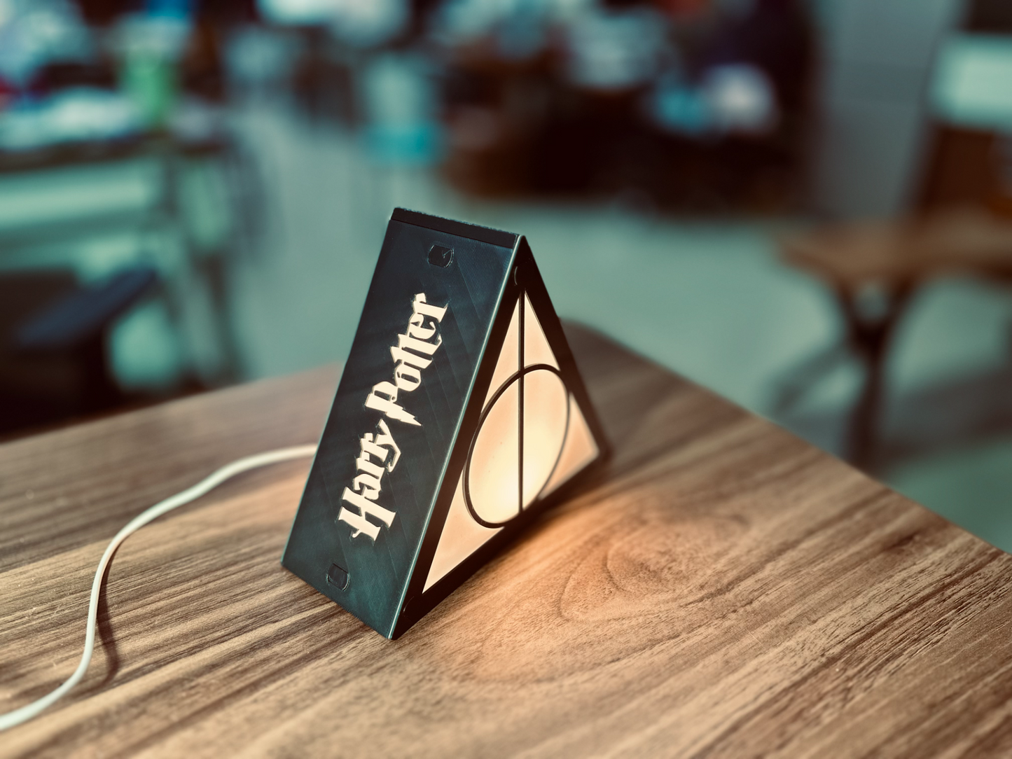 Harry Potter Efsanevi Masa Lambası - Büyüleyici Işık ve Tasarım
